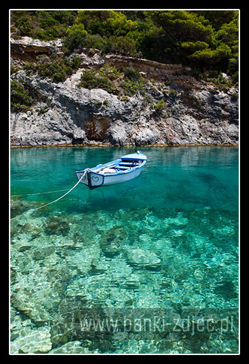 krystalicznie czysta woda Porto Vromi Zakynthos